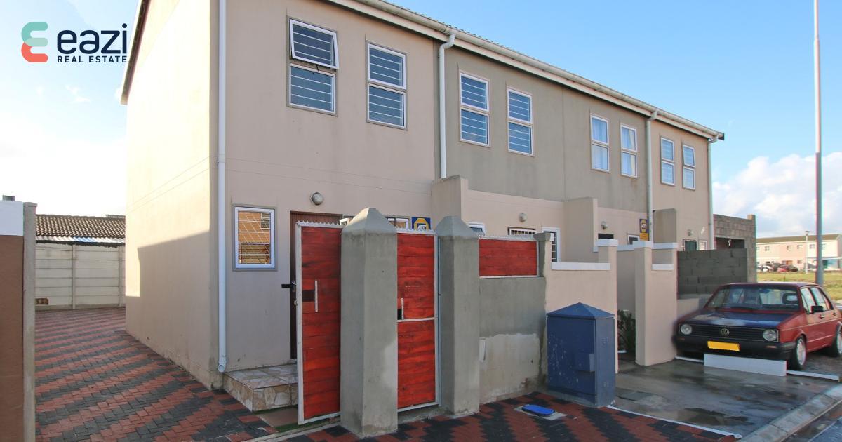 2 Bed Home For Sale in Pelican Park (R 595,000)