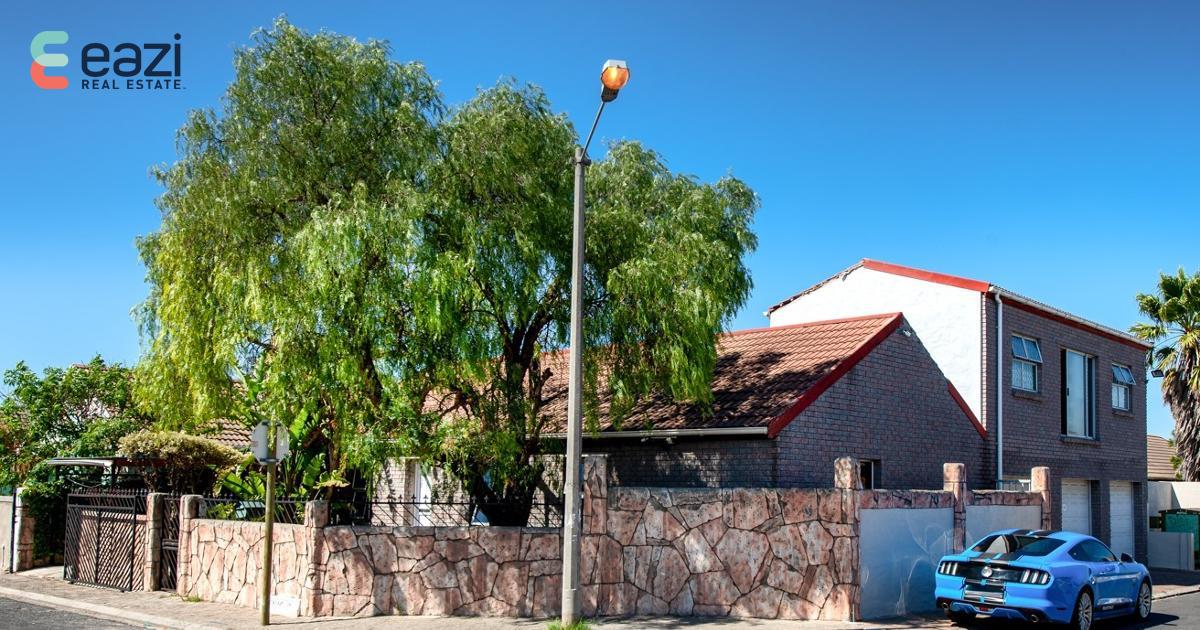 5 Bed Home For Sale in Malibu Village (R 1,500,000)